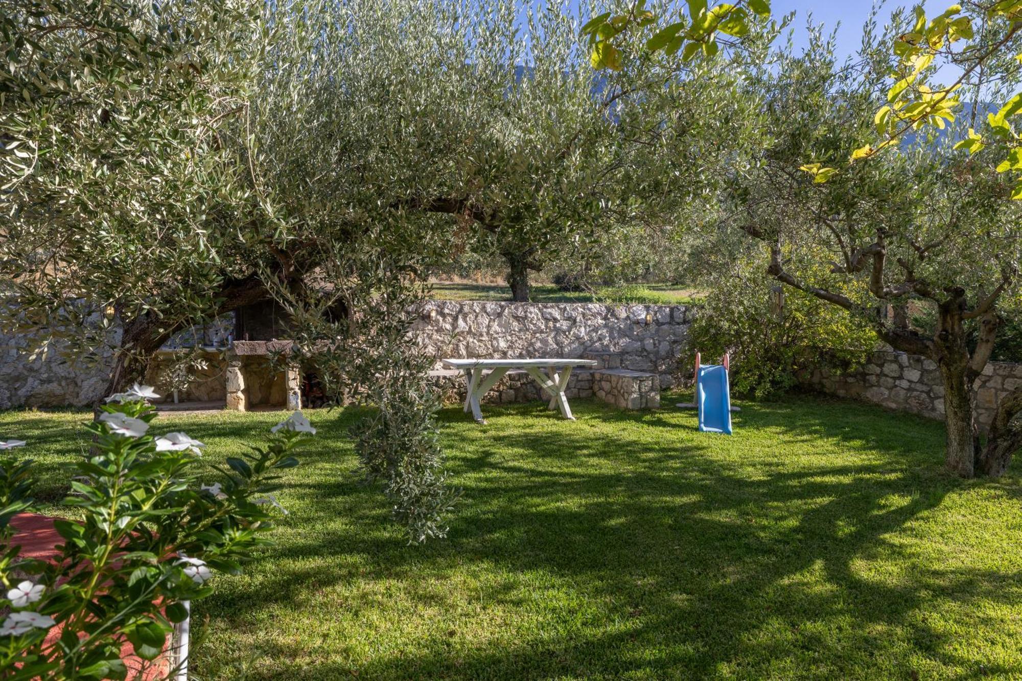 Apartmán Delfinia Vlachata Exteriér fotografie